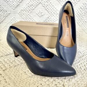 Clarks Women’s 5 M Crewso Wick Solid Navy Leather Heel Dress Pumps 16819
